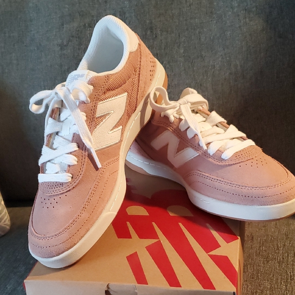 New Balance Numeric 440 V2 Rose & White Skate Shoes NIB - Picture 3 of 9